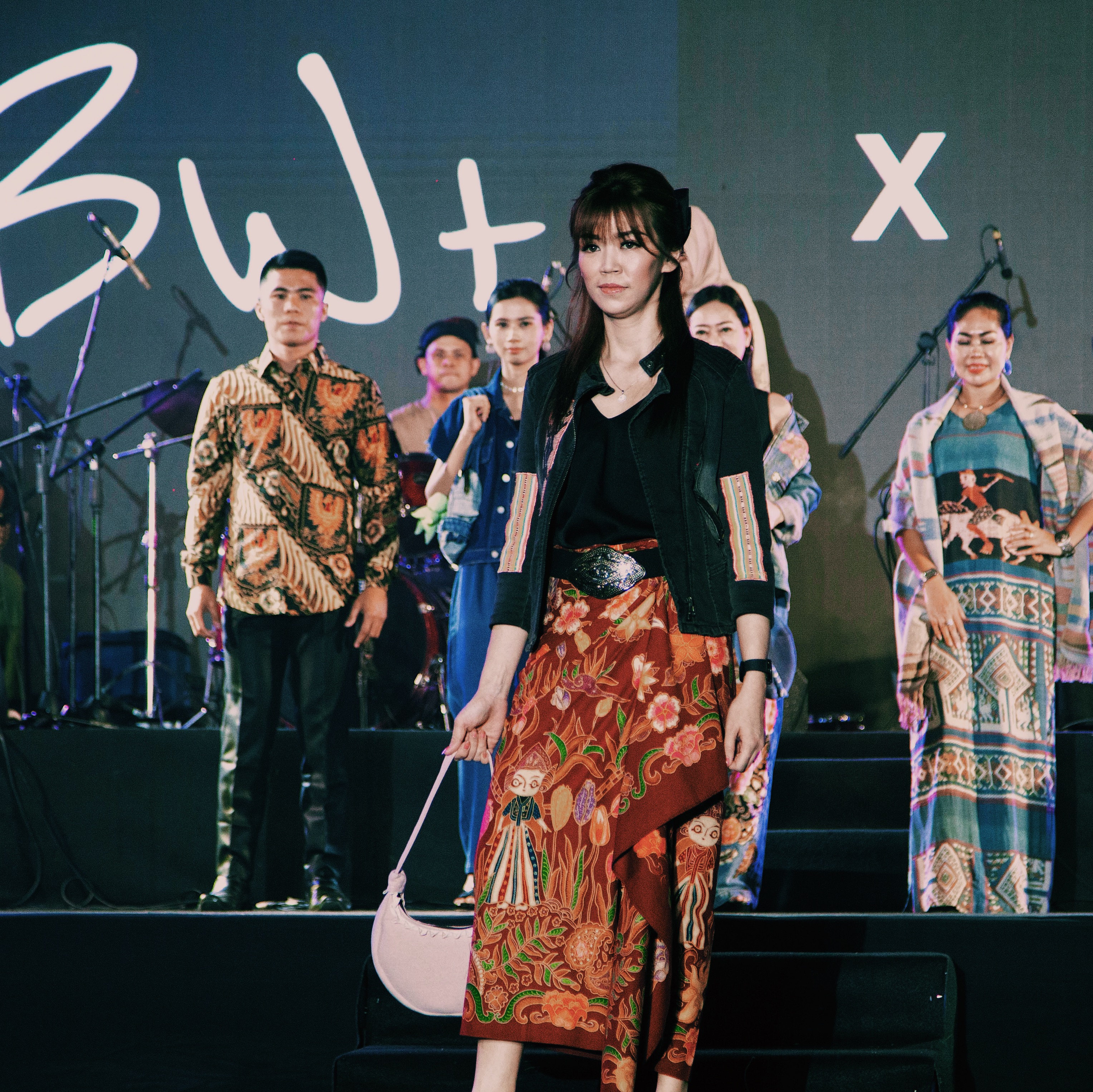 OnRework fashion model showcasing sustainable denim collection