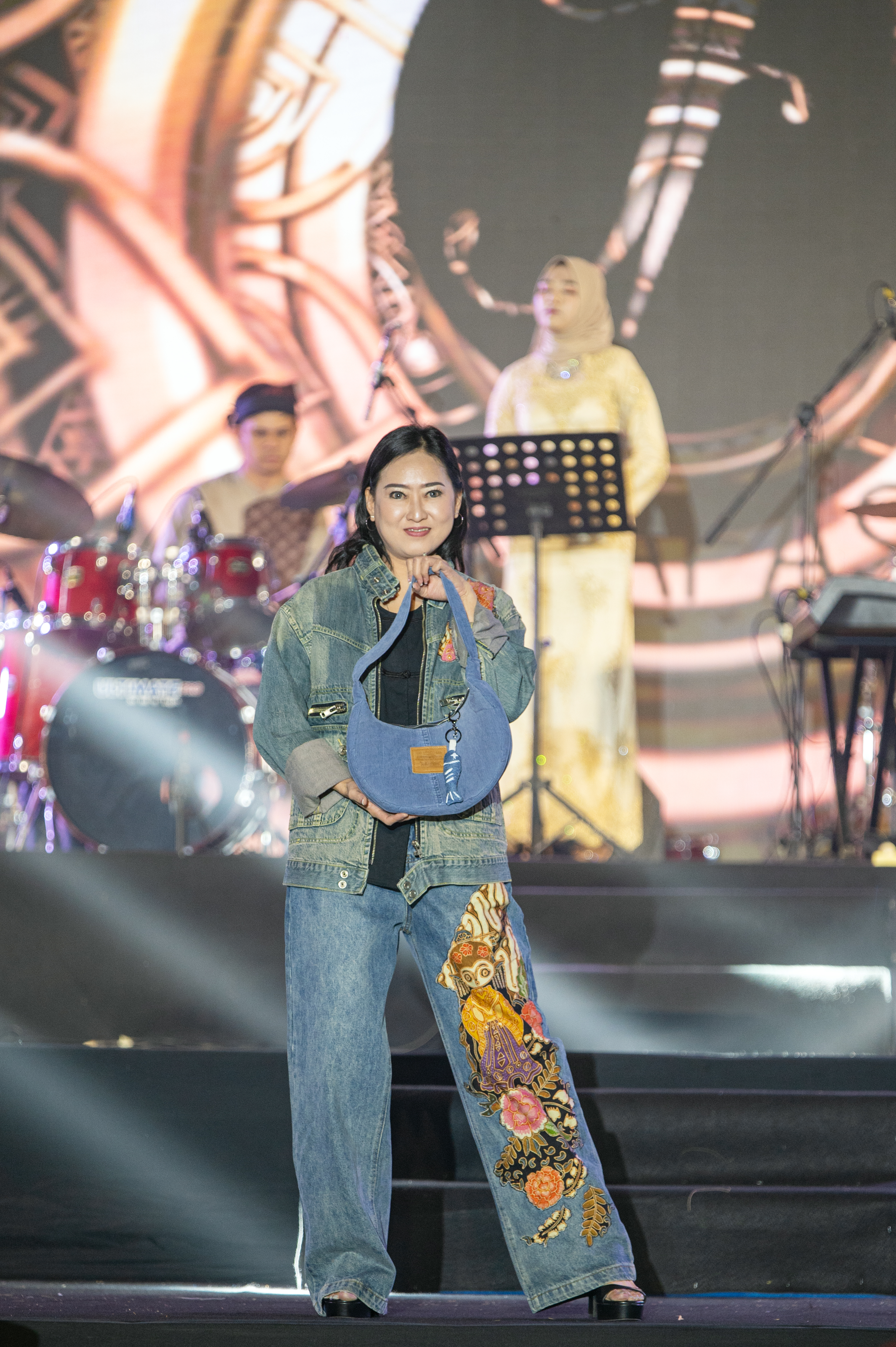 OnRework model showcasing upcycled accessories